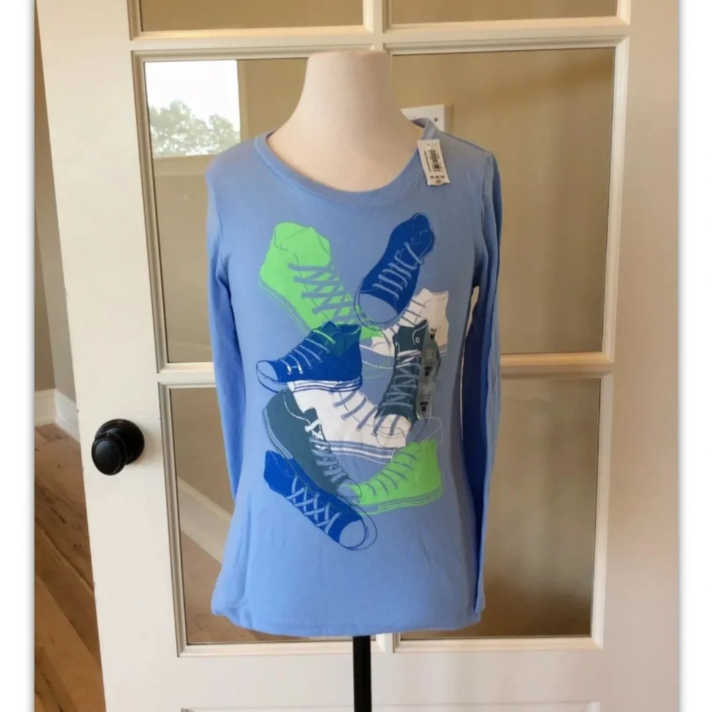 Old Navy Top Lightweight Long Sleeve Tee Girls 8 Sneakers Blue Shirt